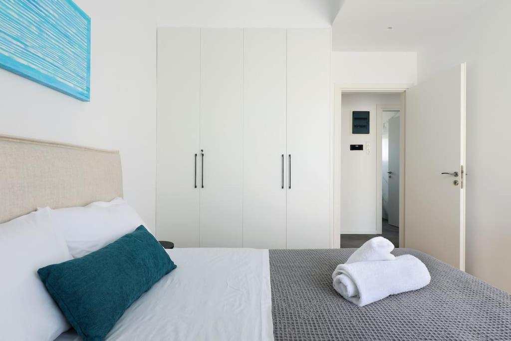 Blue Delta Apartment Palaio Faliro Athens Exterior photo